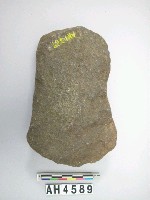 藏品(中型舌刃厚打製石斧)的圖片